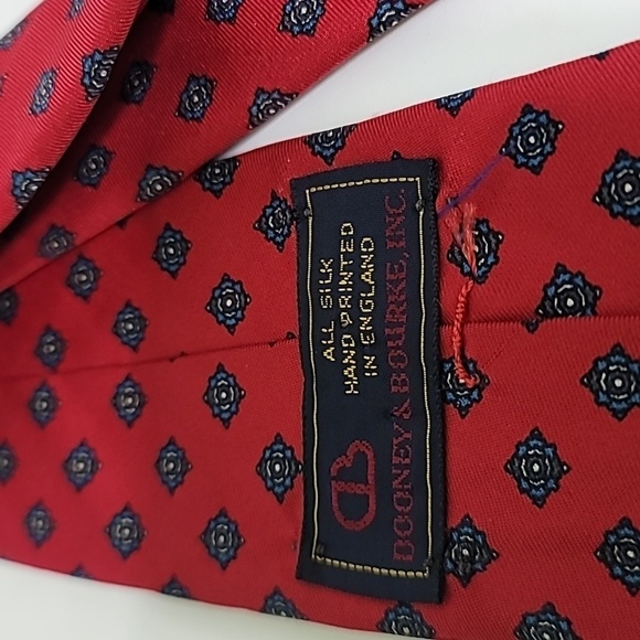 Vintage Dooney & Bourke Men's Red Medallion Tie 57" All Silk - Picture 5 of 6